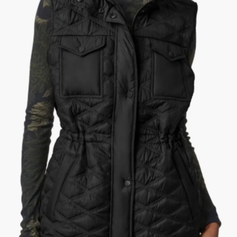Bernardo Diamond Quilted Vest, Size Medium NWOT